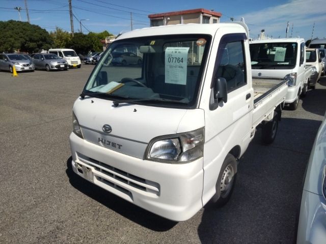 7764 Daihatsu Hijet truck S211P 2011 г. (LUM Kobe Nyusatsu)